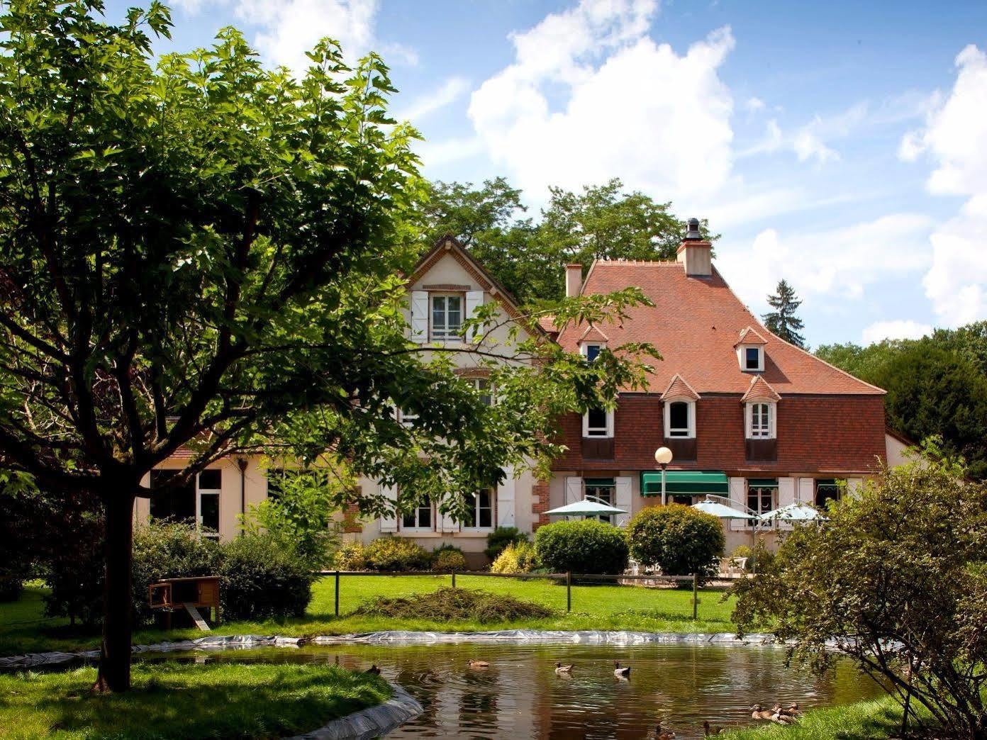 Le Troncais Hotel Saint-Bonnet-Troncais Exterior photo