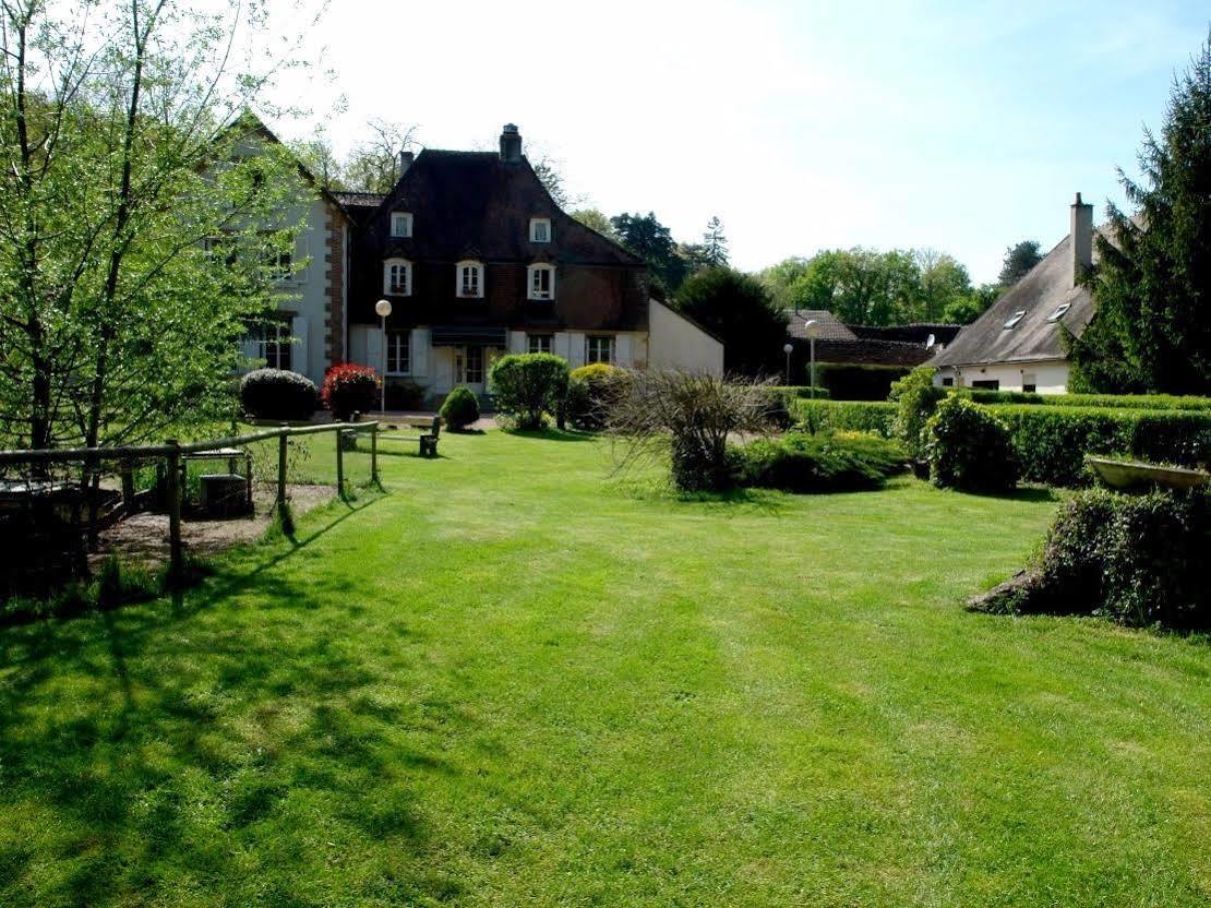 Le Troncais Hotel Saint-Bonnet-Troncais Exterior photo