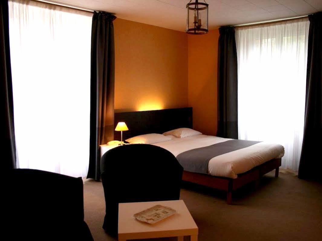Le Troncais Hotel Saint-Bonnet-Troncais Exterior photo